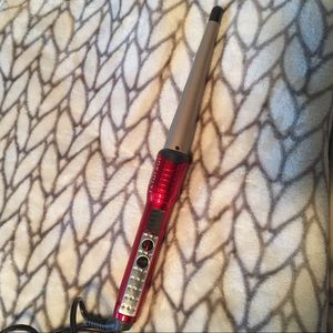 Conair Infiniti curling wand